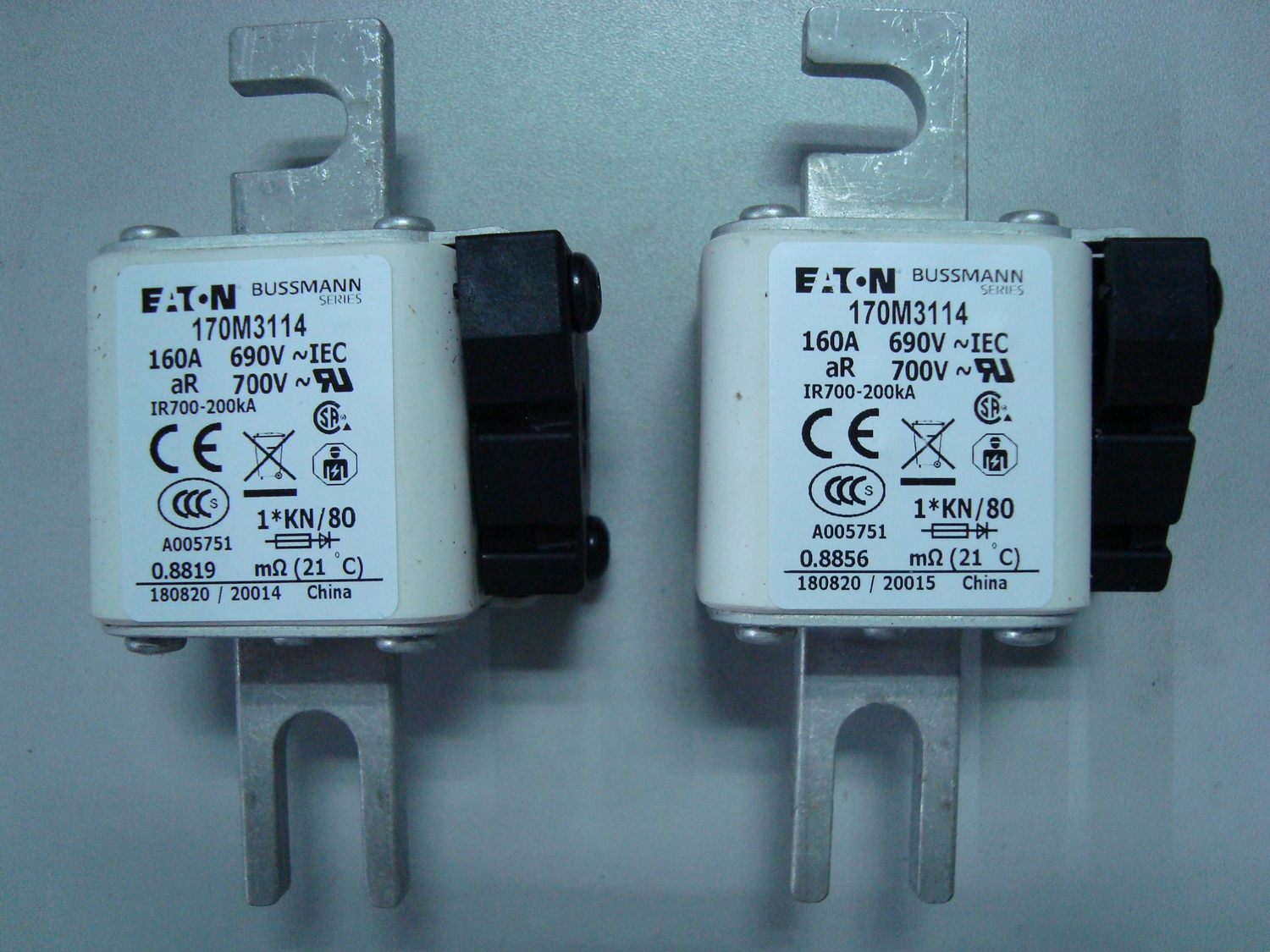 Fuses & fuse holders